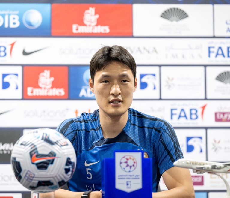 Al Ain football club renews the contract of the “international” Korean defensive midfielder, Park Yong-woo