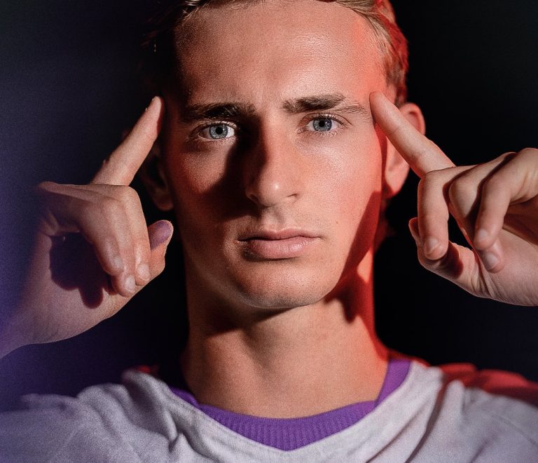 Al Ain Club signs a new contract with the Dutch midfielder Teun Gijselhar coming from Real Club Deportivo de A Coruña